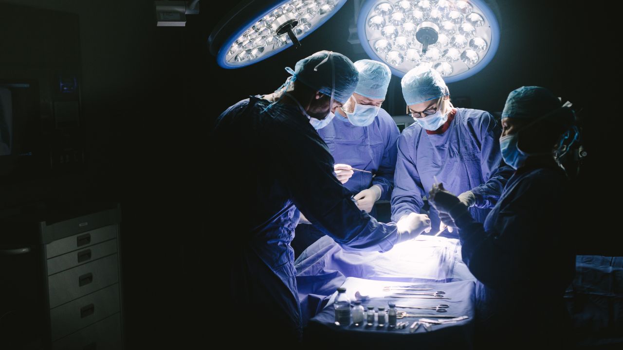 Collaborates with Renowned International Surgeons in Ko cosmetic
